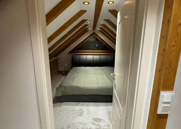 Schoene Maisonette In Wiesbaden *